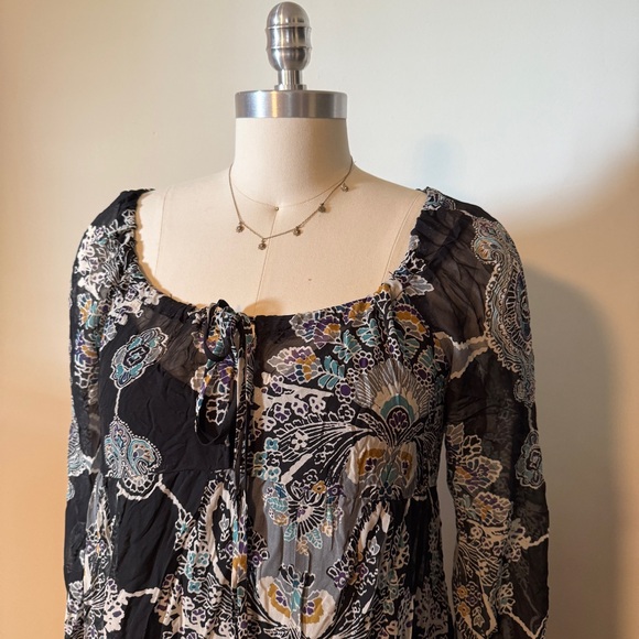 Xhileration Black Patterned Sheer Overlay Boho Dress - Picture 3 of 7